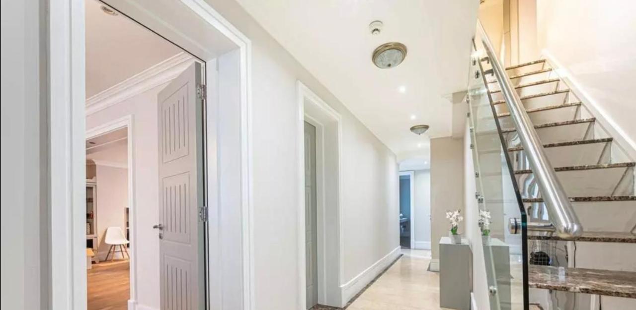 St Johns Wood 3 Bed Executive Appartamento Londra